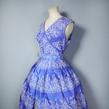 Load image into Gallery viewer, 50s BLUE WHITE FLOCKED TAFFETA PARTY DRESS - XS-S
