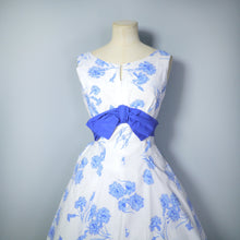 Load image into Gallery viewer, 50s CALIFORNIA COTTONS BLUE WHITE CARNATION PRINT PARTY DRESS - S
